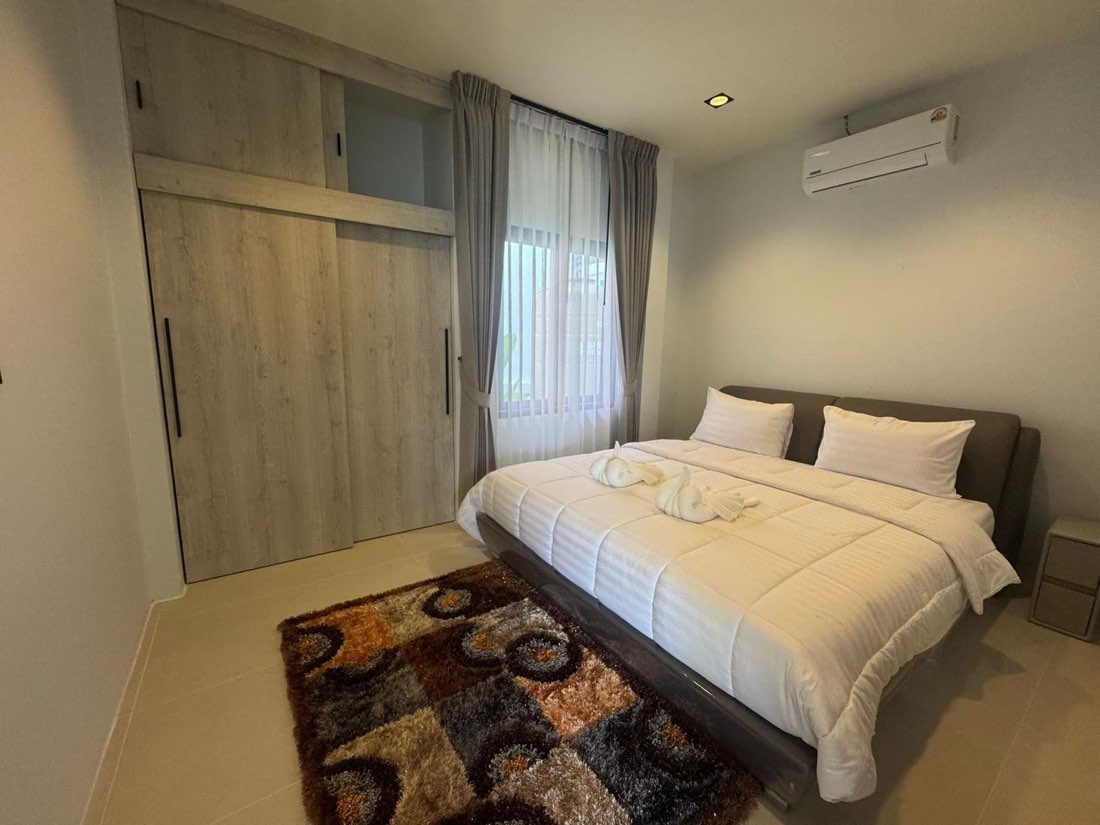 Prime Location Modern Tropical Villa City View photo