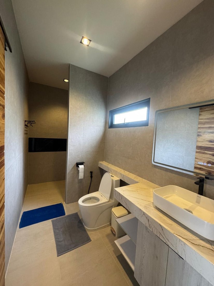 Prime Location Modern Tropical Villa City View photo